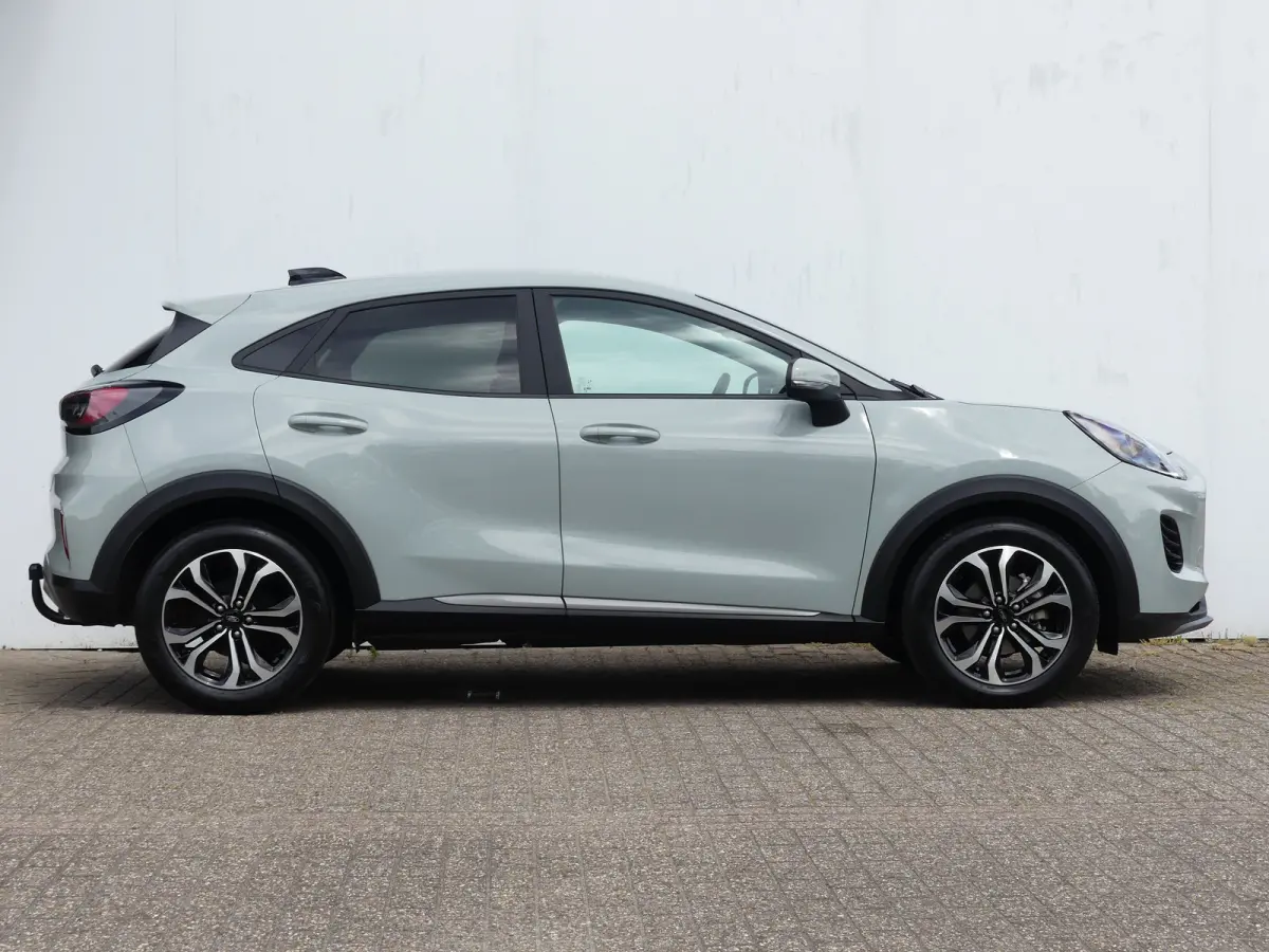 1.0 EcoBoost Titanium | TREKHAAK | CAMERA | STUUR+STOEL+VOORRUITVERWARMING | ELEKTRISCHE ACHTERKLEP | PARKEERSENSOREN | LMV 17" | NAVI |