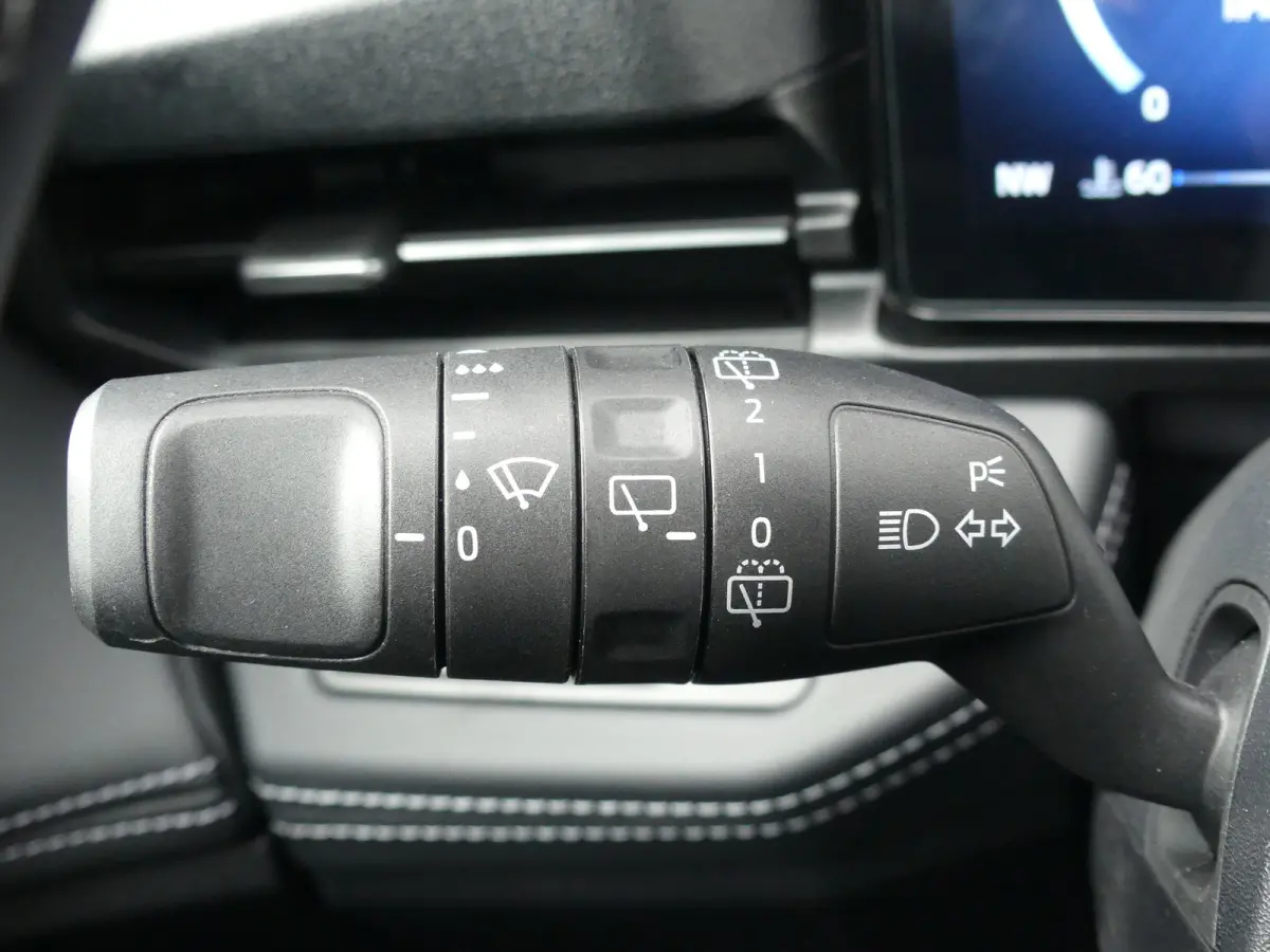 1.0 EcoBoost Titanium | TREKHAAK | CAMERA | STUUR+STOEL+VOORRUITVERWARMING | ELEKTRISCHE ACHTERKLEP | PARKEERSENSOREN | LMV 17" | NAVI |