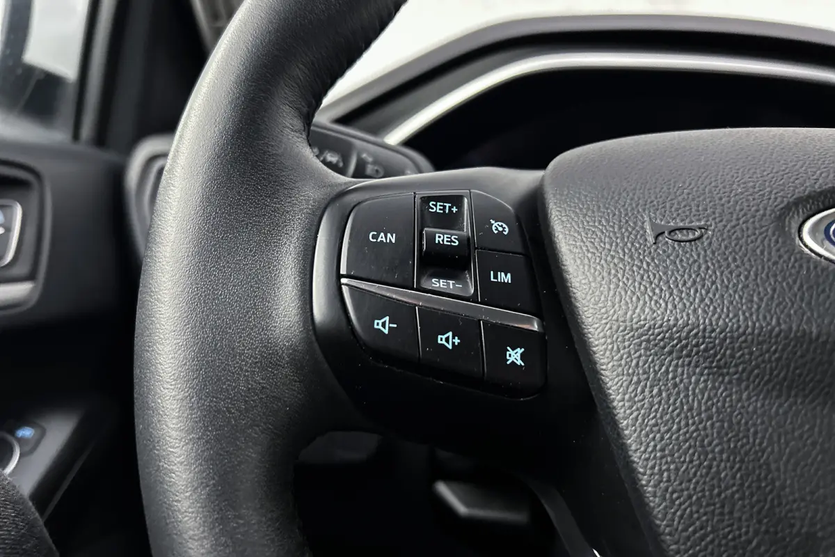 1.0 EcoBoost Trend Edition Business | Camera | Apple Carplay