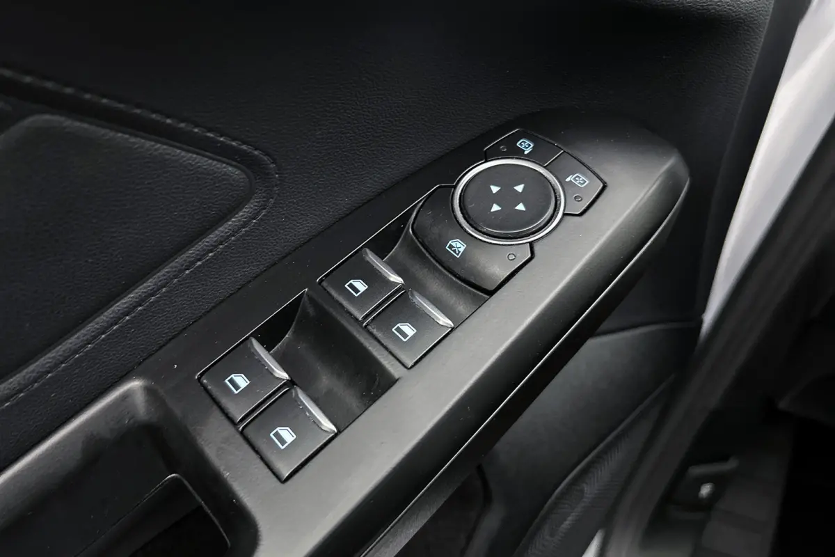 1.0 EcoBoost Trend Edition Business | Camera | Apple Carplay