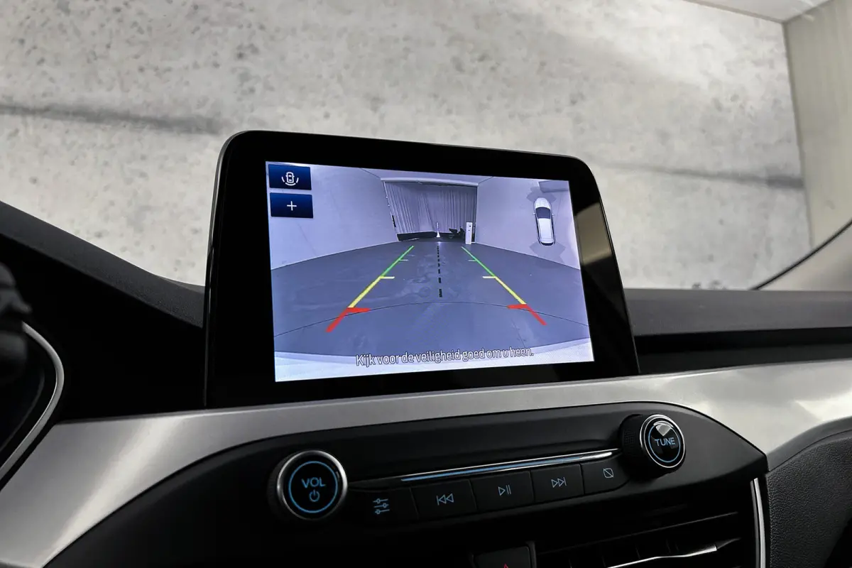 1.0 EcoBoost Trend Edition Business | Camera | Apple Carplay