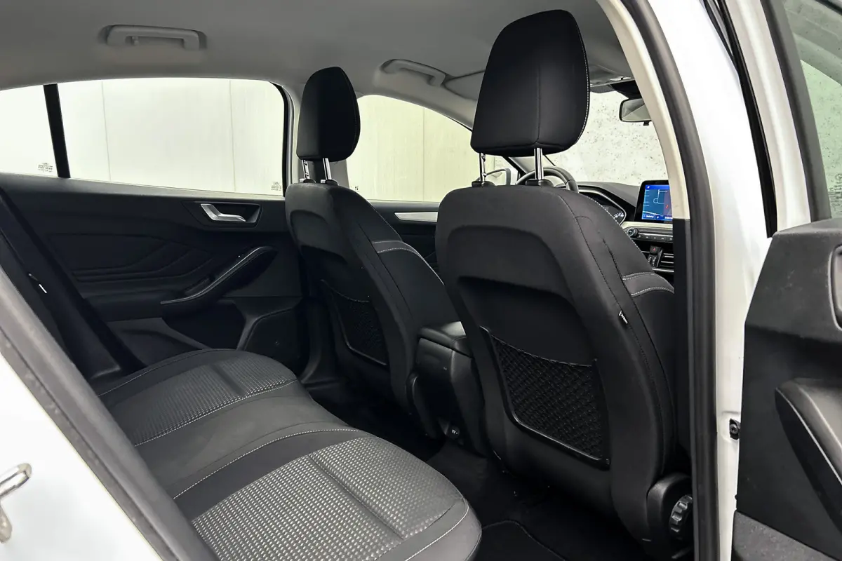 1.0 EcoBoost Trend Edition Business | Camera | Apple Carplay