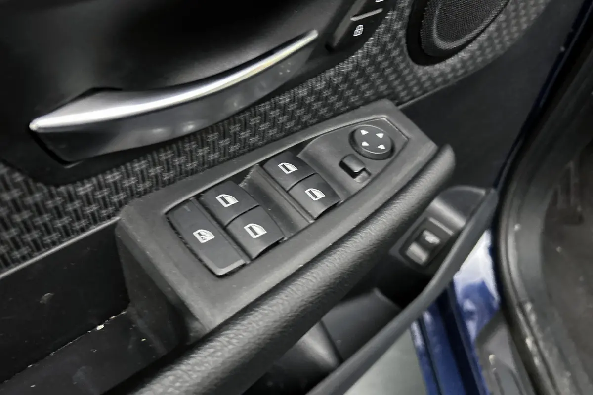 218i 7p. Executive | Camera | LED | Navigatie | Airco | Lichtmetalen velgen