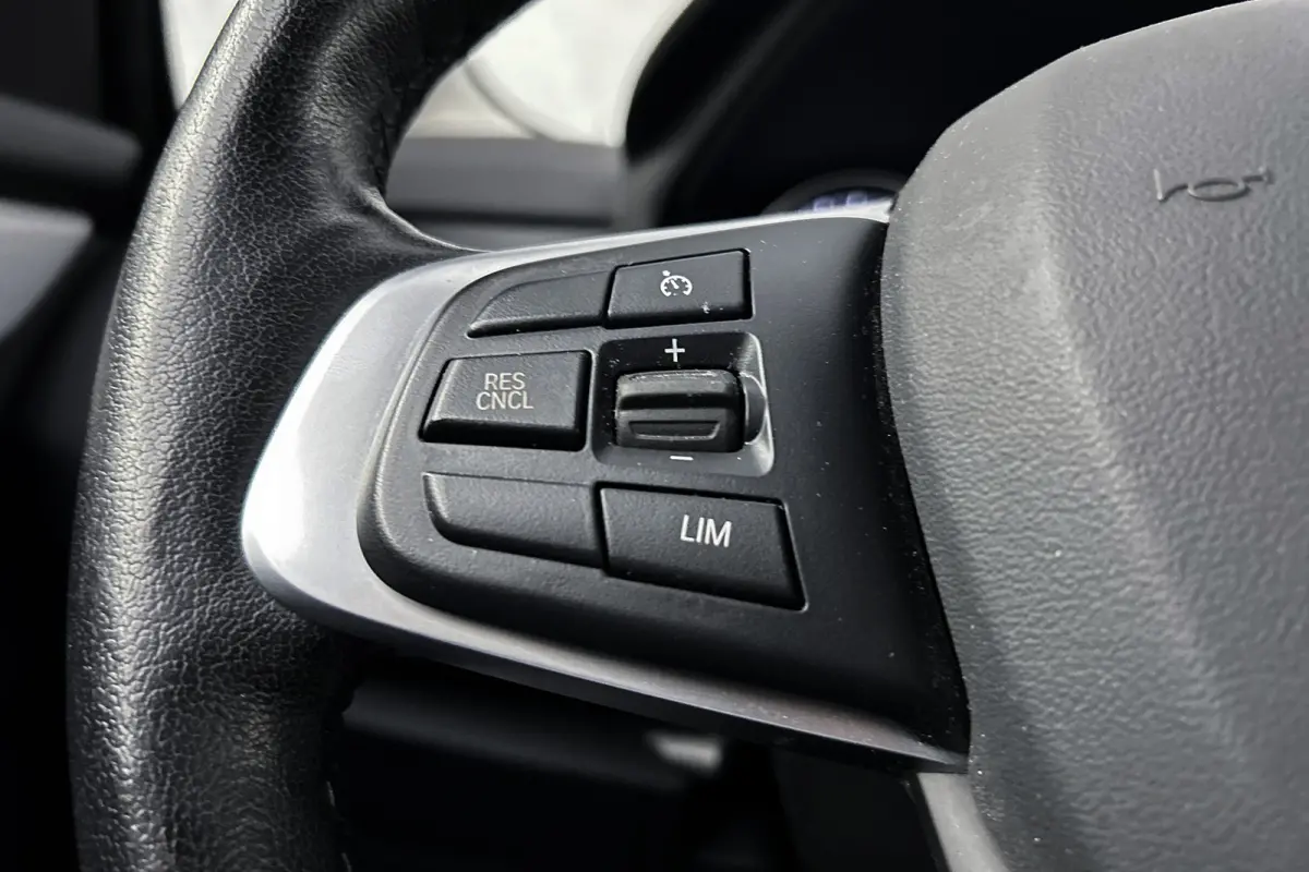 218i 7p. Executive | Camera | LED | Navigatie | Airco | Lichtmetalen velgen