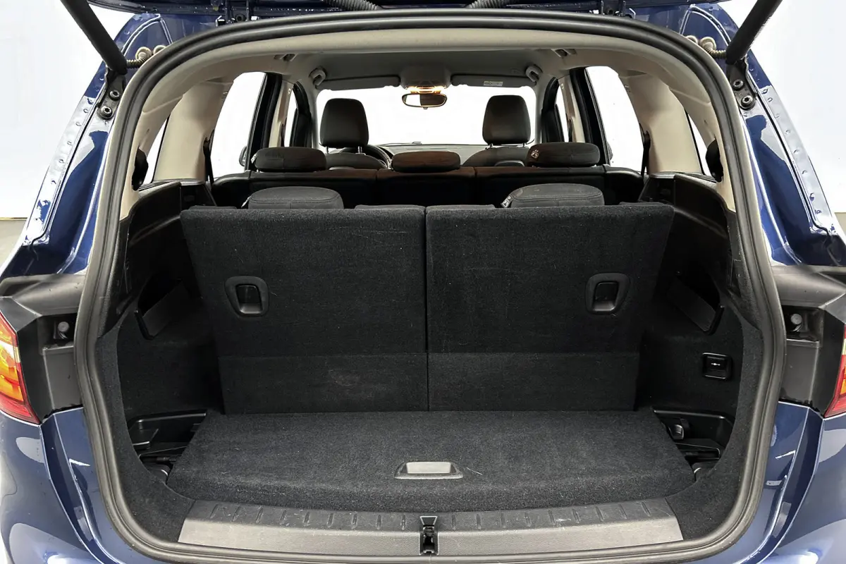 218i 7p. Executive | Camera | LED | Navigatie | Airco | Lichtmetalen velgen