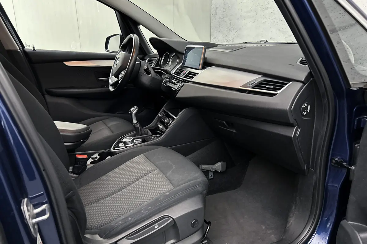 218i 7p. Executive | Camera | LED | Navigatie | Airco | Lichtmetalen velgen