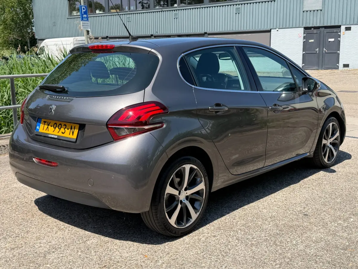 1.2 PureTech GT-line!2018!5-deurs!Automaat!LM. velgen!