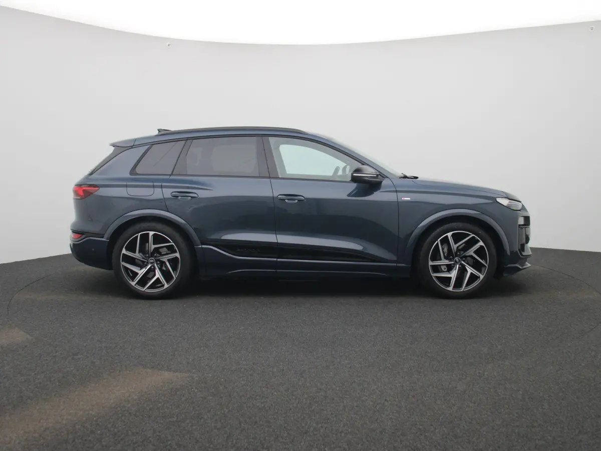 Advanced edition 100 kWh | Adaptive cruise control | Luchtvering | Bang & Olufsen | Geheugen best.stoel | Dodehoekdetectie | Stuurverwarming | Stoelverwarming voor & achter | MMI-bijrijderss