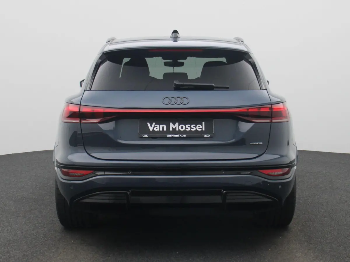 Advanced edition 100 kWh | Adaptive cruise control | Luchtvering | Bang & Olufsen | Geheugen best.stoel | Dodehoekdetectie | Stuurverwarming | Stoelverwarming voor & achter | MMI-bijrijderss