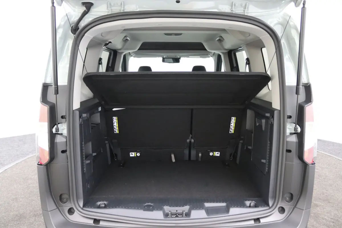 BEV Titanium €7.535,- korting !! | Achterlichten LED | Dagrijlicht LED | Driver assistance pack inclusief navigatie