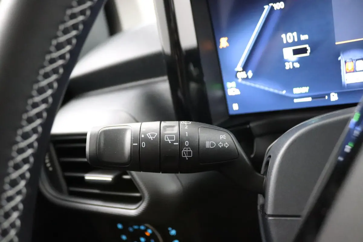 BEV Titanium €7.535,- korting !! | Achterlichten LED | Dagrijlicht LED | Driver assistance pack inclusief navigatie