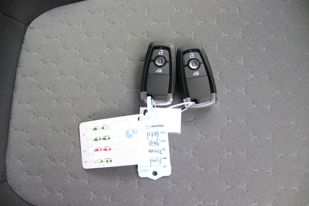 BEV Titanium €7.535,- korting !! | Achterlichten LED | Dagrijlicht LED | Driver assistance pack inclusief navigatie