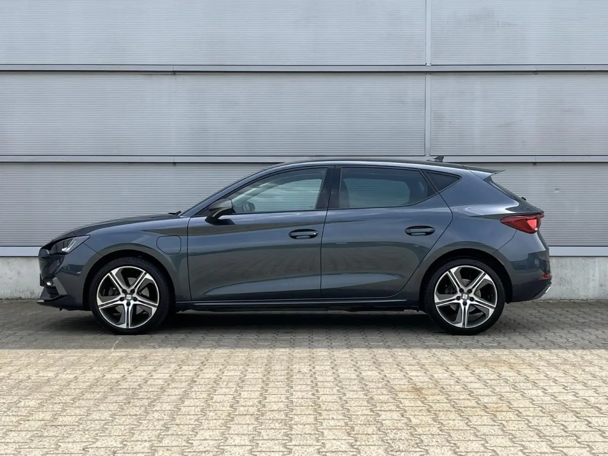 1.4 TSI eHybrid 204pk DSG PHEV FR Business Intense | SoH 95% | Trekhaak | Navigatgie | Stoelverwarming