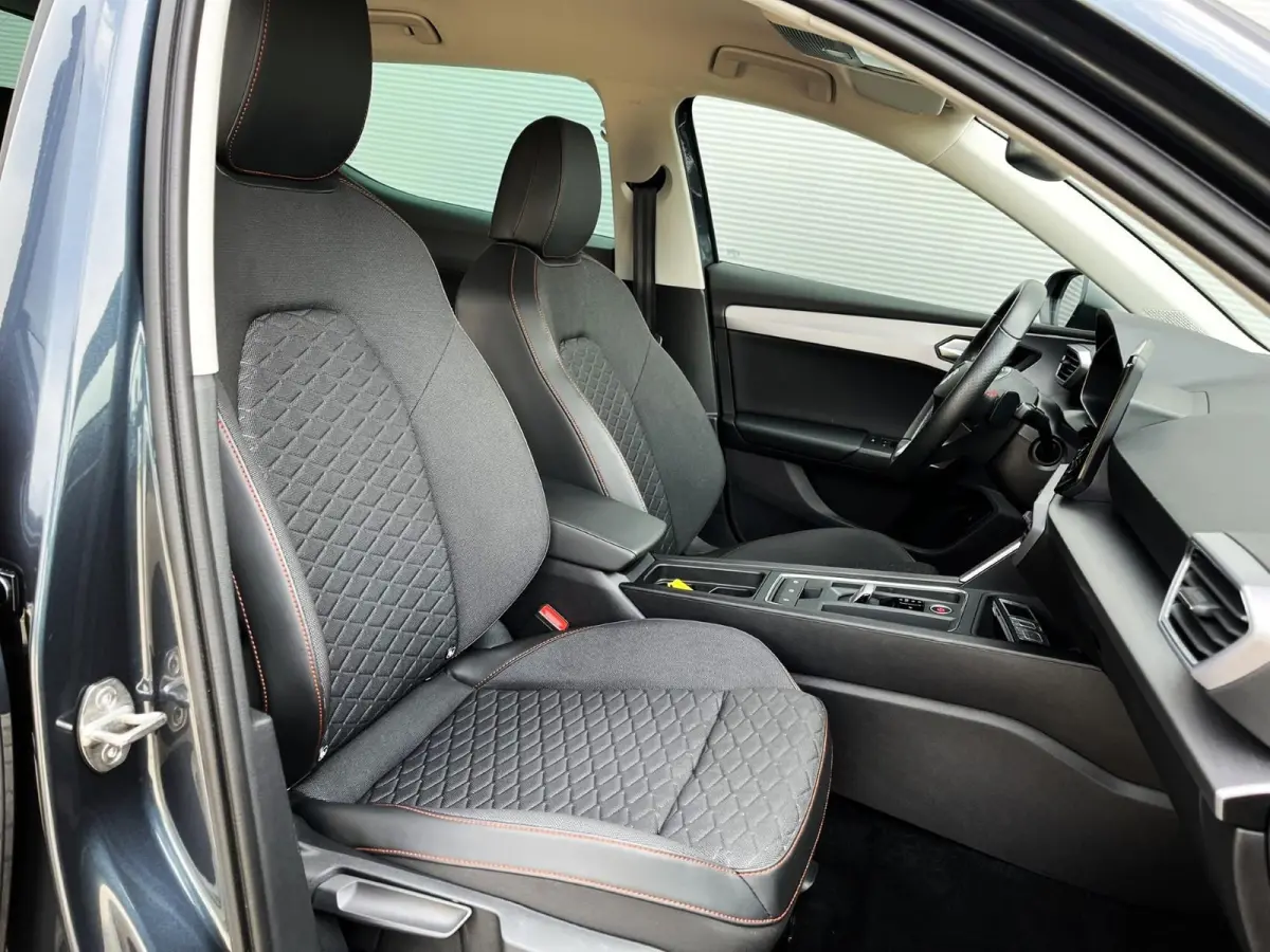 1.4 TSI eHybrid 204pk DSG PHEV FR Business Intense | SoH 95% | Trekhaak | Navigatgie | Stoelverwarming