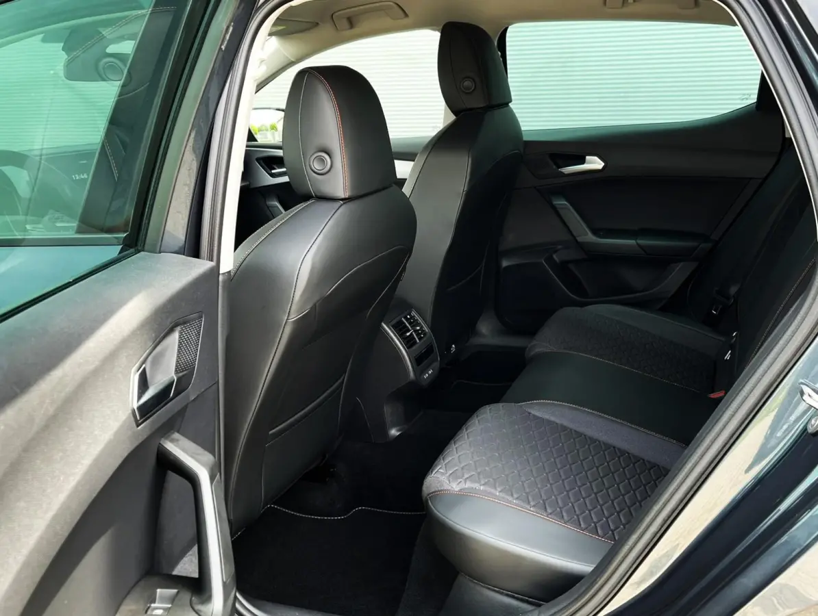 1.4 TSI eHybrid 204pk DSG PHEV FR Business Intense | SoH 95% | Trekhaak | Navigatgie | Stoelverwarming