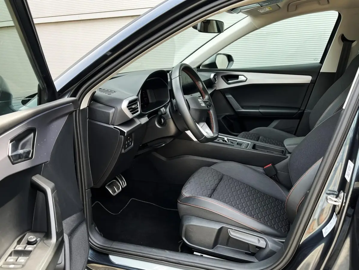 1.4 TSI eHybrid 204pk DSG PHEV FR Business Intense | SoH 95% | Trekhaak | Navigatgie | Stoelverwarming