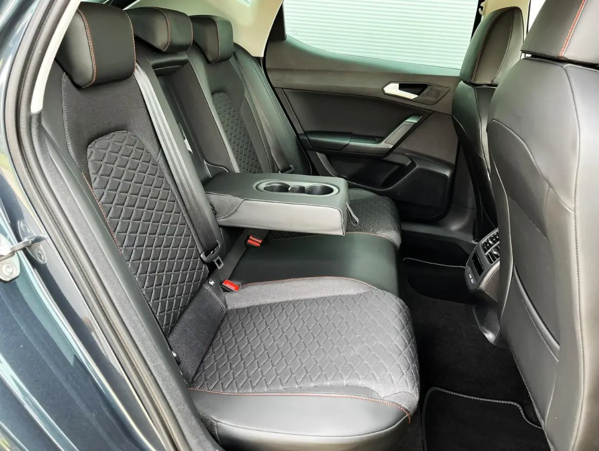 1.4 TSI eHybrid 204pk DSG PHEV FR Business Intense | SoH 95% | Trekhaak | Navigatgie | Stoelverwarming