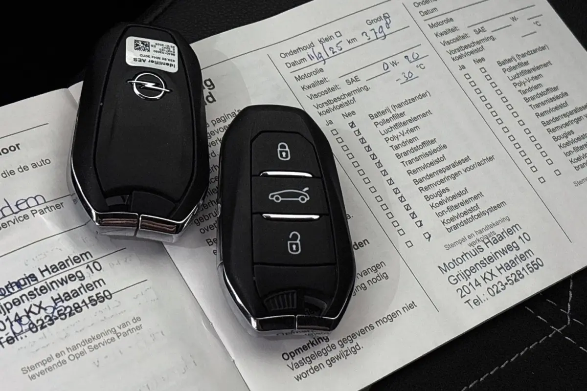1.2 Turbo Hybrid GS 145 PK Keyless Trekhaak 17" Stoel-Stuurverwarming