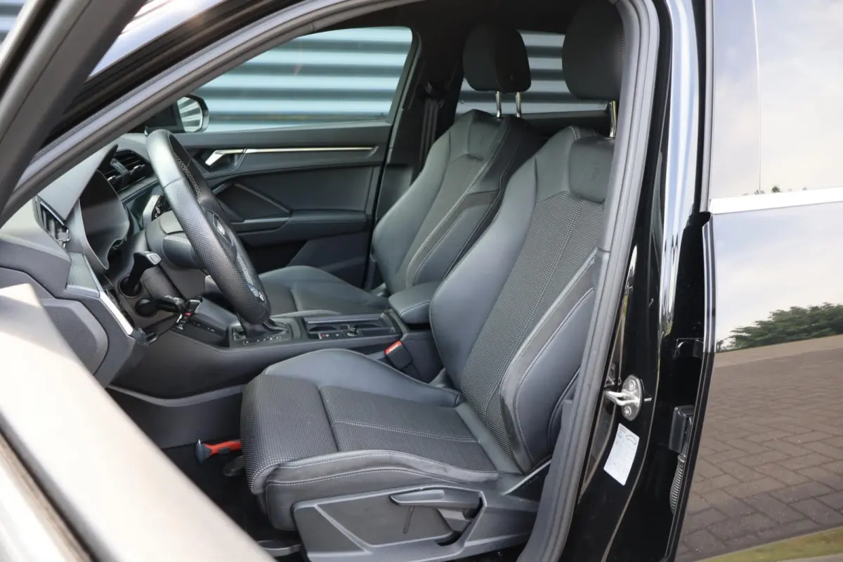 45 TFSIe 245pk S Edition | Achteruitrijcamera | Stoelverwarming | Dodehoeksensor | Sportstoelen | Apple Carplay & Android Auto