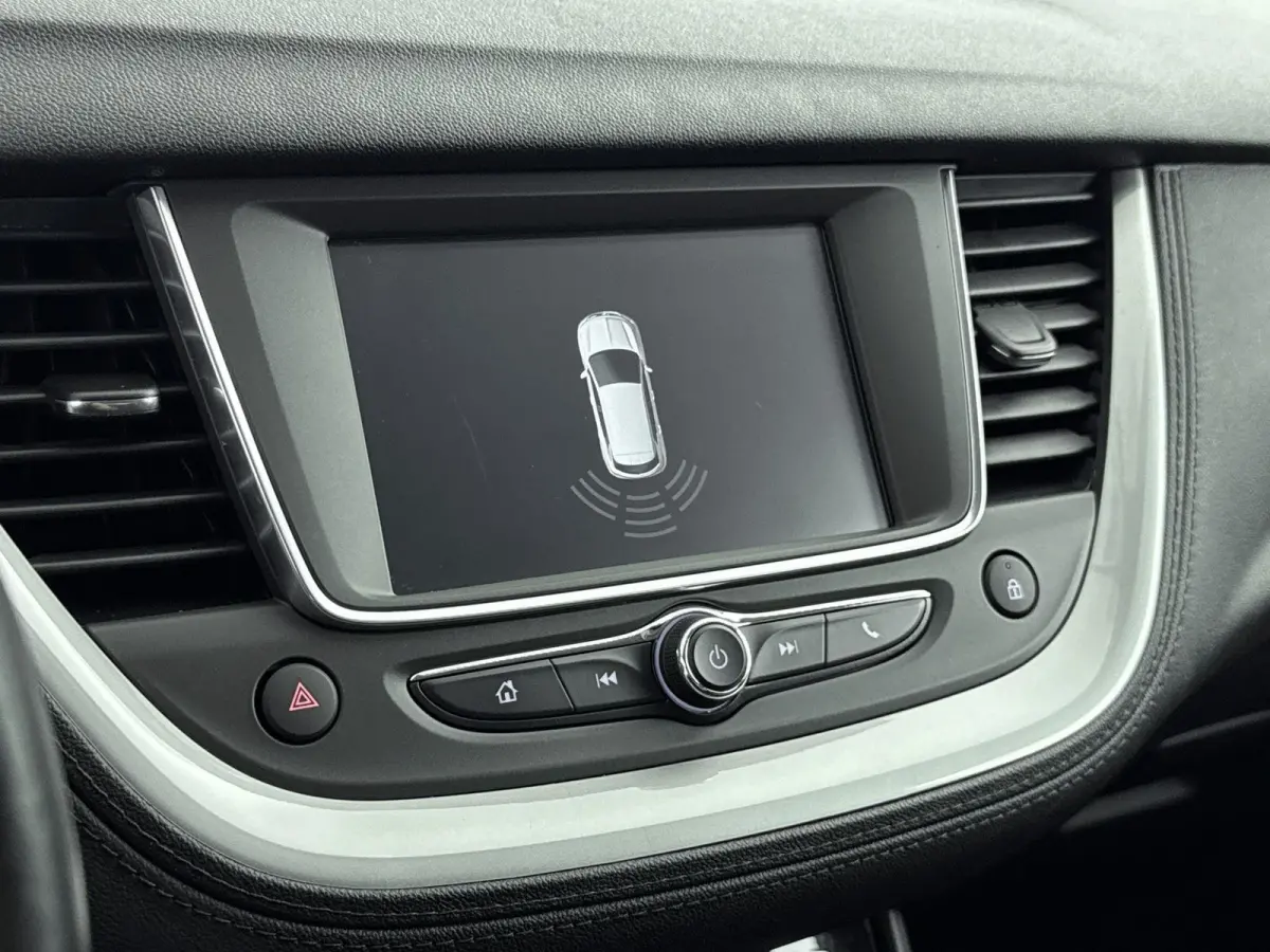 1.2 130pk Online Edition | Trekhaak | Lichtmetalen velgen | Climate control | Parkeersensoren | Cruise control |