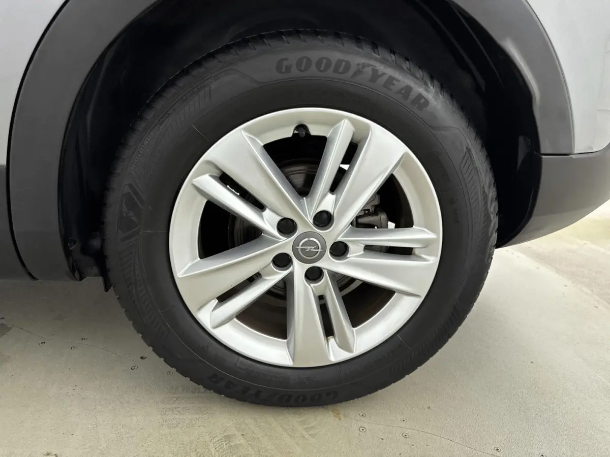 1.2 130pk Online Edition | Trekhaak | Lichtmetalen velgen | Climate control | Parkeersensoren | Cruise control |