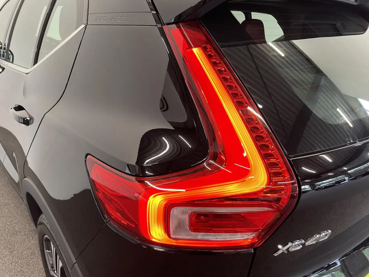 1.5 T5 Inscription Navigatie Apple Carplay Android Auto Camera Parkeersensoren Cruise Control Leder Full LED Stoel- en stuurverwarming Climate Control Lichtmetalen velgen