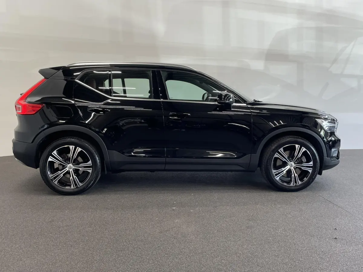 1.5 T5 Inscription Navigatie Apple Carplay Android Auto Camera Parkeersensoren Cruise Control Leder Full LED Stoel- en stuurverwarming Climate Control Lichtmetalen velgen