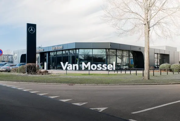 180 Star Edition AMG Line Stoelverwarming / Achteruitrijcamera / Night pakket / Panoramadak