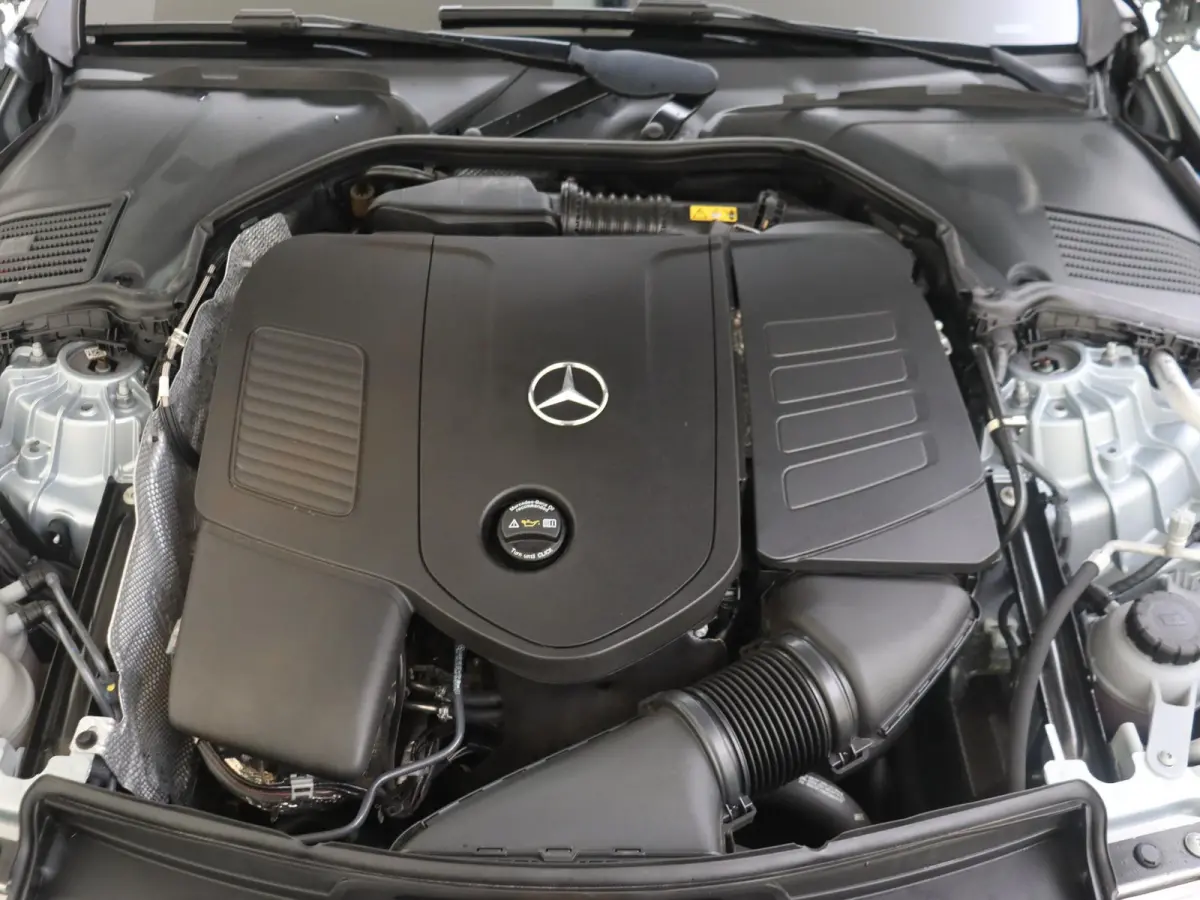 180 AMG Line / Achteruitrijcamera / Stoelverwarming / Night-Pakket / Multispaaks-Velgen /