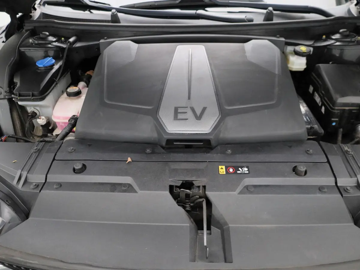 BEV 77,4 kWH Business Plus | Apple Carplay / Android Auto | Stoelverwarming | Stoelventilatie | Stuurverwarming | Achteruitrijcamera |