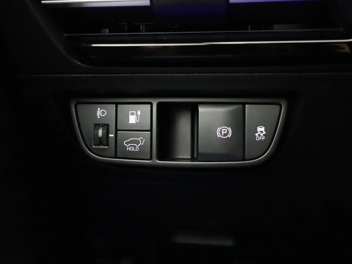 BEV 77,4 kWH Business Plus | Apple Carplay / Android Auto | Stoelverwarming | Stoelventilatie | Stuurverwarming | Achteruitrijcamera |