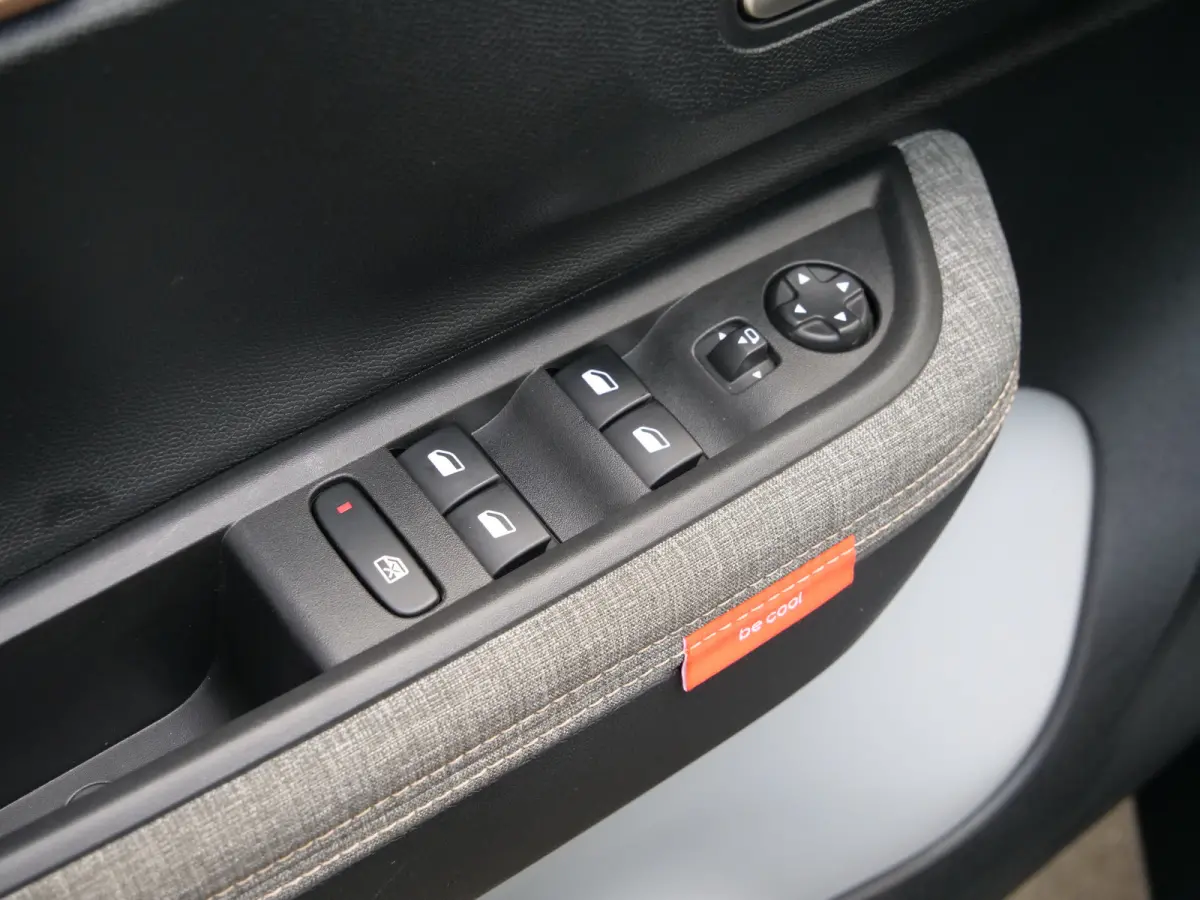 1.2 Hybrid 145pk Plus Automaat Apple Carplay / LED / Camera