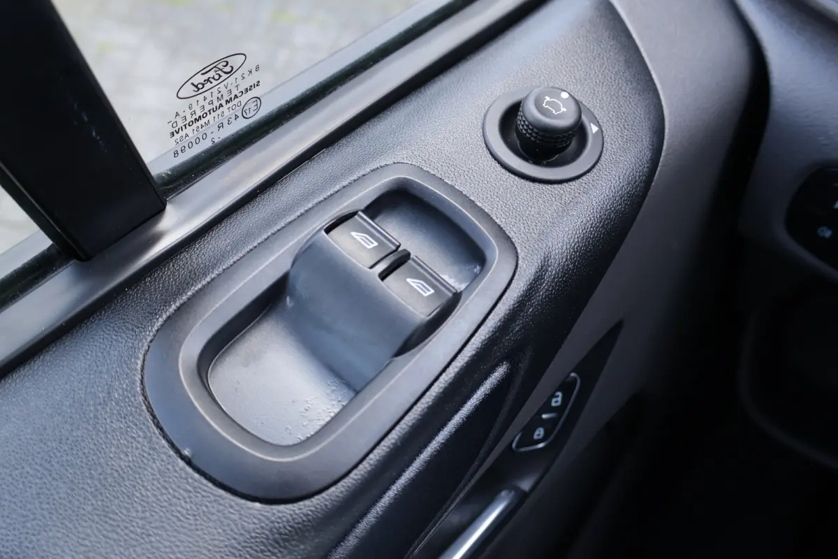 2.0 TDCI 130pk L2 H1 Trend Airco Camera Apple Carplay