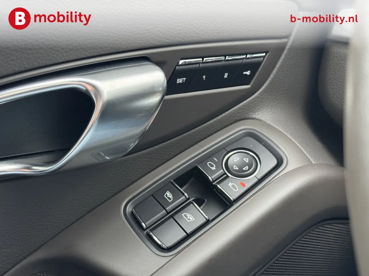 300 PK NL Dealerauto PDK PASM BOSE Stoel/Stuurwielverwarming | Apple CarPlay | Achteruitrijcamera |  Adaptive Cruise Control DAB Audio