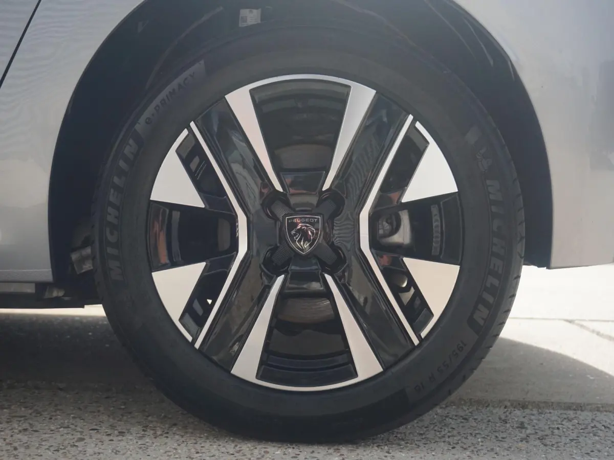 EV Allure Avantage 51 kWh SOH 97% | CARPLAY | PARKEERSENSOREN | E.C.C. |