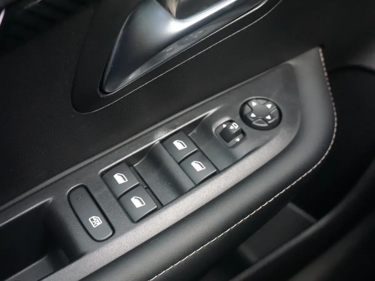 EV Allure Avantage 51 kWh SOH 97% | CARPLAY | PARKEERSENSOREN | E.C.C. |