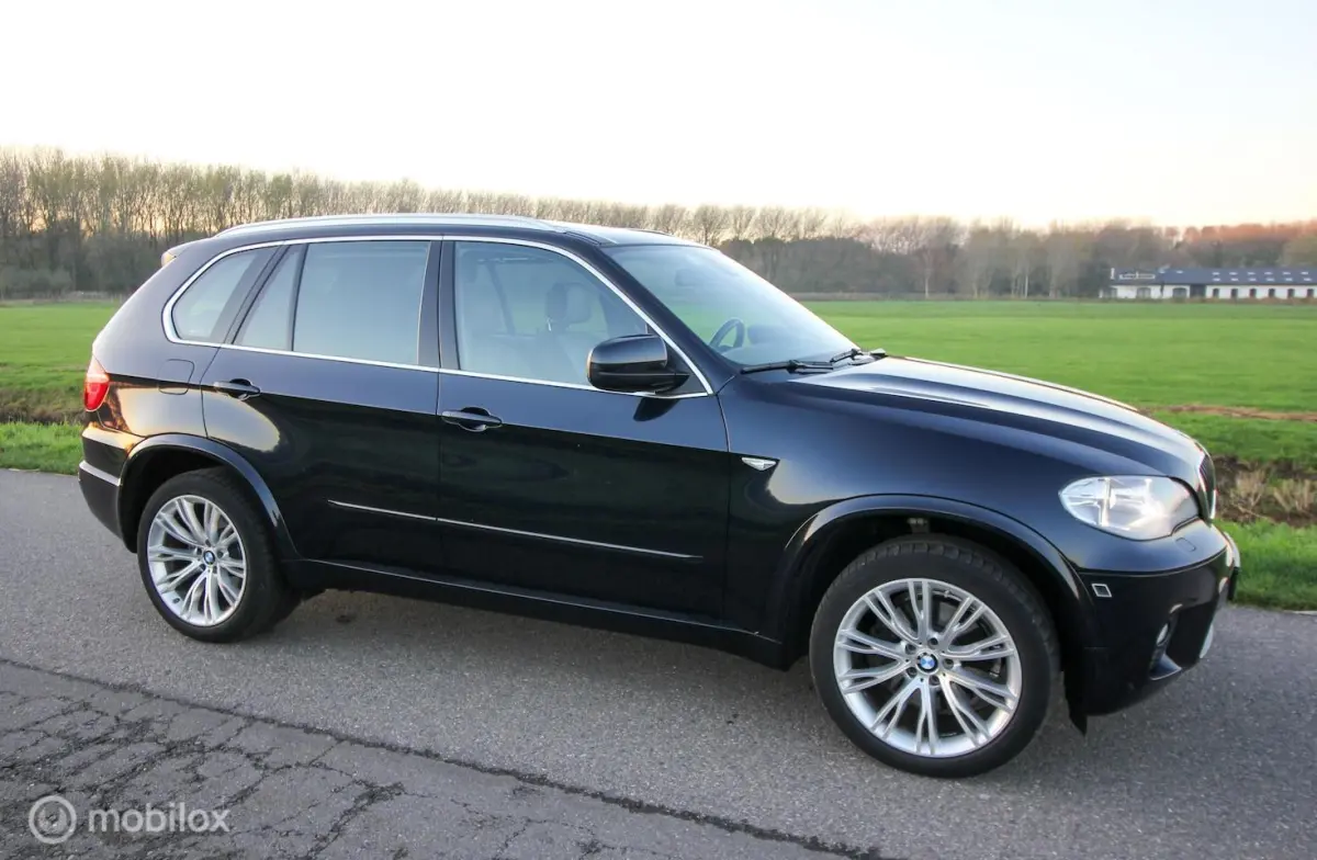 3.5i HighExe. M-sport E70 LCI Merino leer Panoramadak Historie