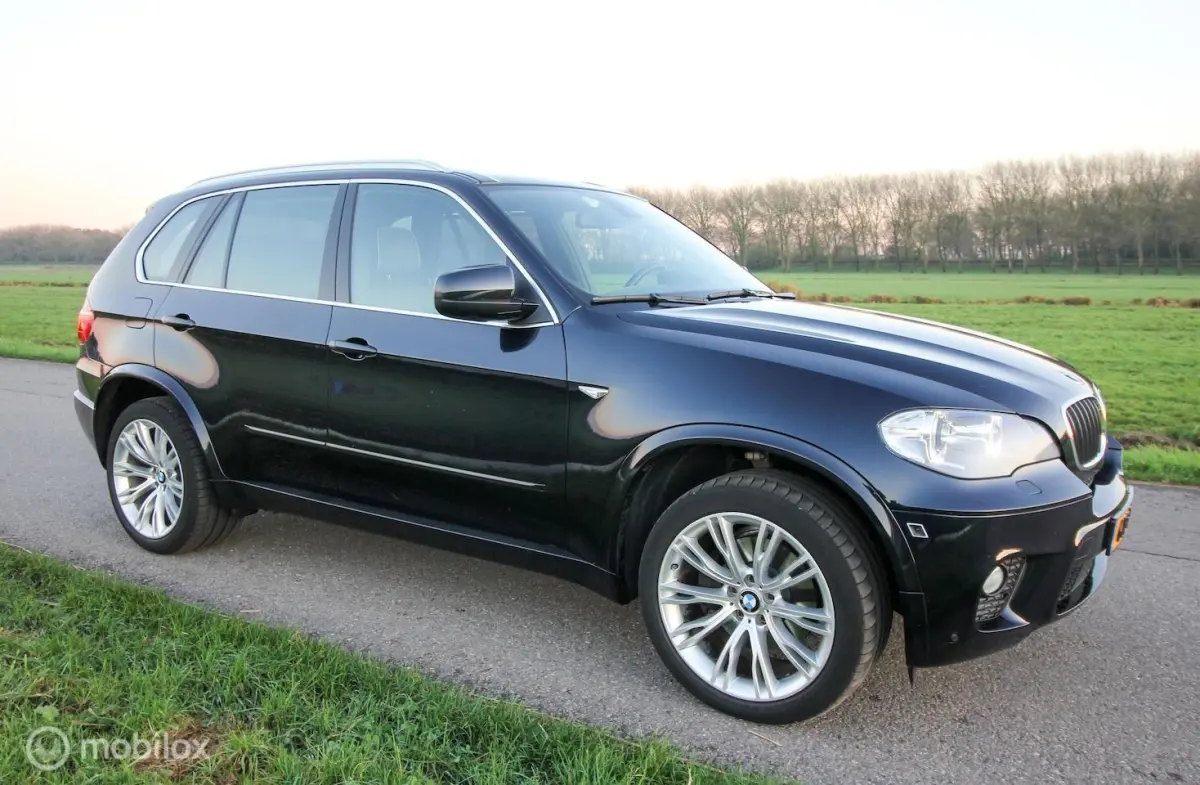 3.5i HighExe. M-sport E70 LCI Merino leer Panoramadak Historie