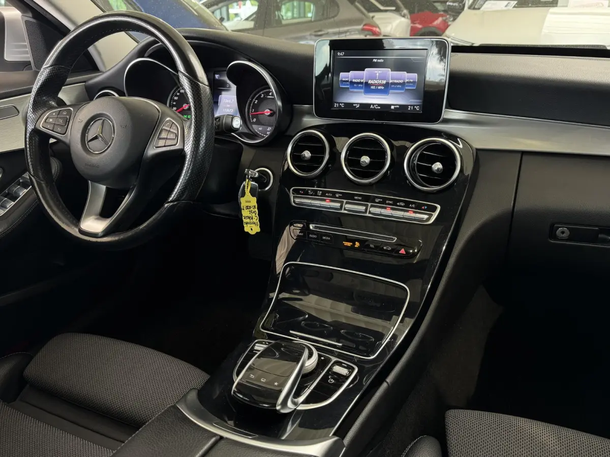 C180 Prestige Automaat | Nieuwe APK! | Navigatie | LED Verlichting | Dode Hoek Detectie | Panorama schuif/Kanteldak, Elektrisch | Stoelverwarming | PDC | Automatische Airco | 17"Lmv | Halfle