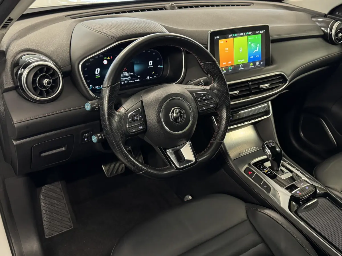 1.5 TGDI Luxury | Automaat | 360 Camera | Navi | Carplay | Pano | elektrische achterklep | ( Vestiging - Nieuwegein )