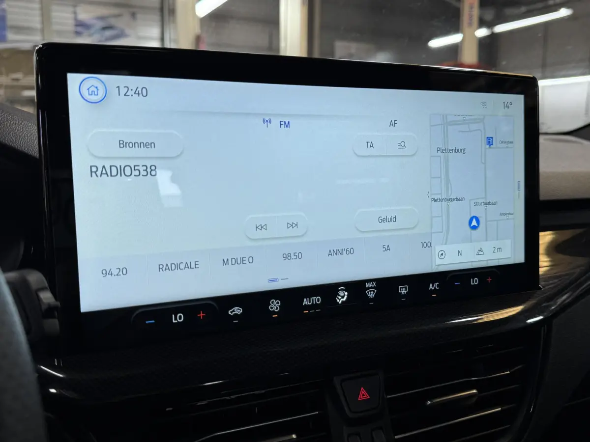 1.0 EcoBoost MildHybrid ST Line | ACC | Camera | Navi | Carplay | Clima | PDC voor + achter | Lm velgen | ( Vestiging - Vianen, 0347-371248 )