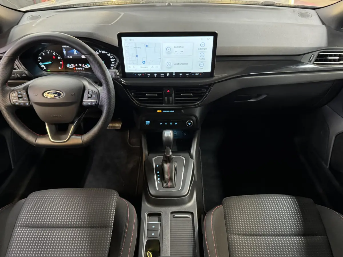 1.0 EcoBoost MildHybrid ST Line | ACC | Camera | Navi | Carplay | Clima | PDC voor + achter | Lm velgen | ( Vestiging - Vianen, 0347-371248 )