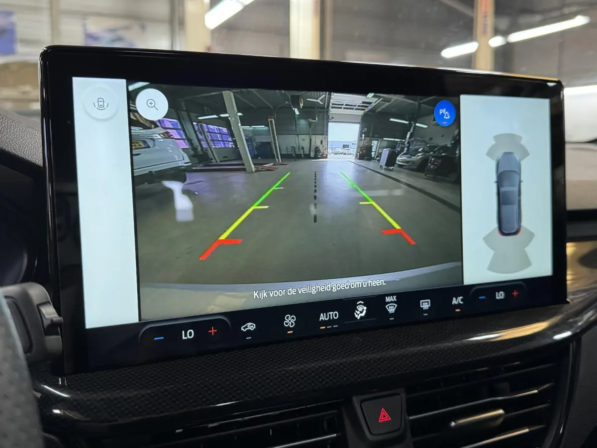 1.0 EcoBoost MildHybrid ST Line | ACC | Camera | Navi | Carplay | Clima | PDC voor + achter | Lm velgen | ( Vestiging - Vianen, 0347-371248 )