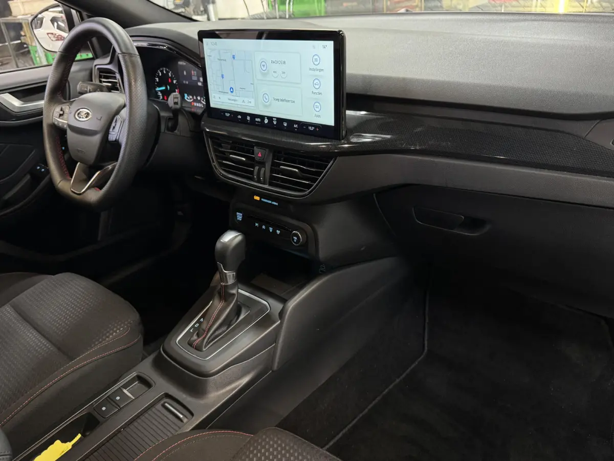1.0 EcoBoost MildHybrid ST Line | ACC | Camera | Navi | Carplay | Clima | PDC voor + achter | Lm velgen | ( Vestiging - Vianen, 0347-371248 )