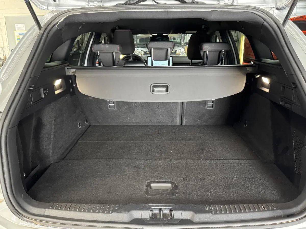 1.0 EcoBoost MildHybrid ST Line | ACC | Camera | Navi | Carplay | Clima | PDC voor + achter | Lm velgen | ( Vestiging - Vianen, 0347-371248 )