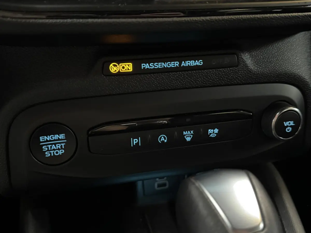 1.0 EcoBoost MildHybrid ST Line | ACC | Camera | Navi | Carplay | Clima | PDC voor + achter | Lm velgen | ( Vestiging - Vianen, 0347-371248 )