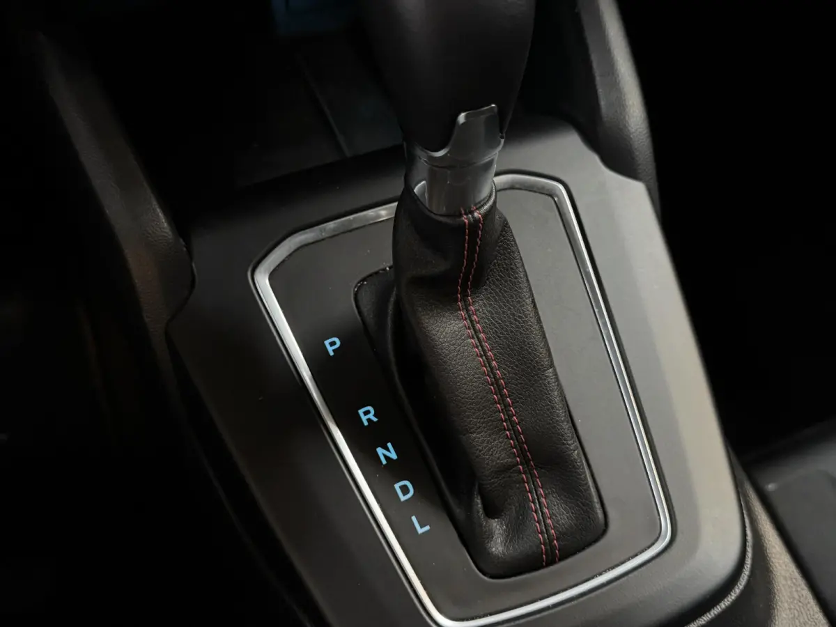 1.0 EcoBoost MildHybrid ST Line | ACC | Camera | Navi | Carplay | Clima | PDC voor + achter | Lm velgen | ( Vestiging - Vianen, 0347-371248 )