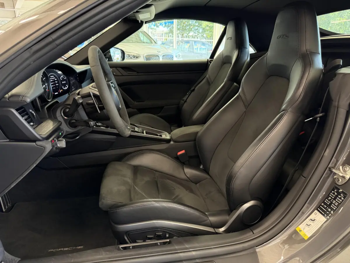3.0 Carrera 4 GTS | Burmester | Lift | Sportchrono | Matrix-LED | 360 | Memory | Sport-Design ( Vestiging - Nieuwegein )