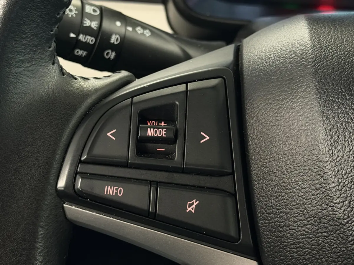 1.2 Smart Hybride Stijl Intro | Cruise | Navi | Carplay | Clima | Camera | Stoelverw. ( Hofplein Vianen- Tel 0347-371248 )