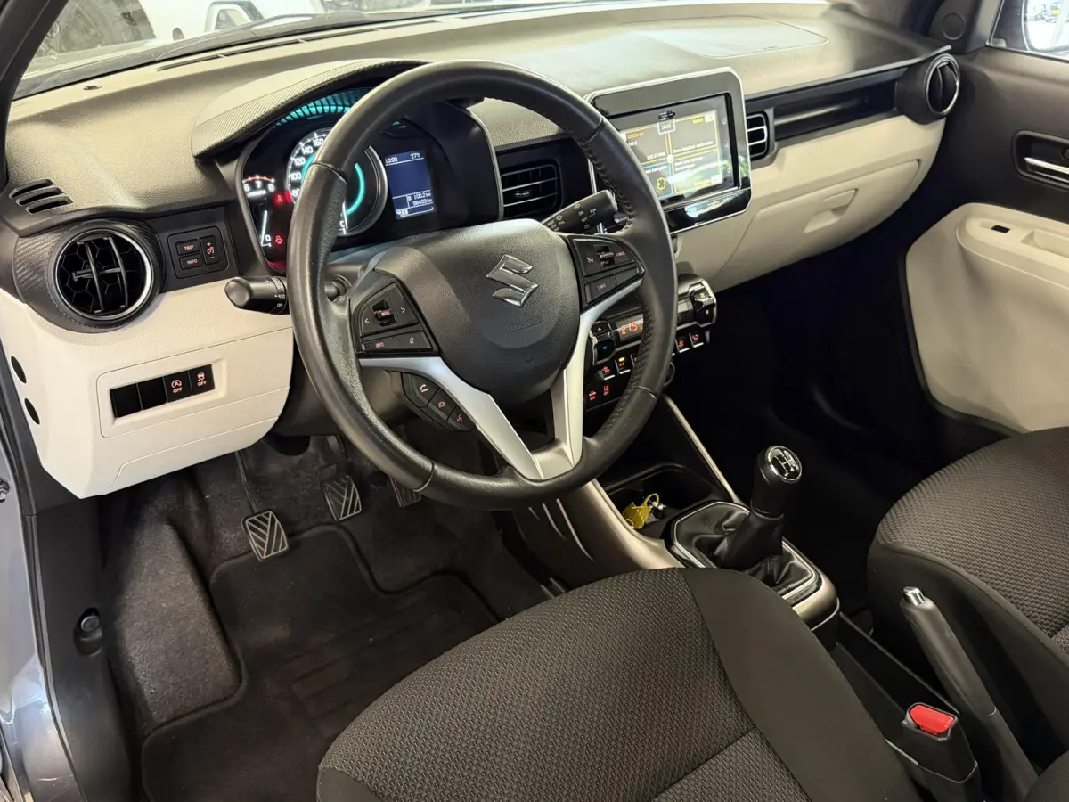 1.2 Smart Hybride Stijl Intro | Cruise | Navi | Carplay | Clima | Camera | Stoelverw. ( Hofplein Vianen- Tel 0347-371248 )